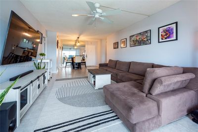 407 - 1625 Se 10th Ave, Condo with 2 bedrooms, 2 bathrooms and null parking in Fort Lauderdale FL | Image 1