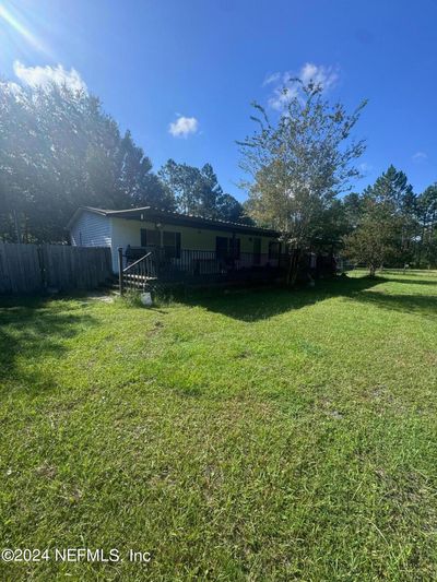 5595 Pronghorn Circle, House other with 3 bedrooms, 2 bathrooms and null parking in Middleburg FL | Image 1