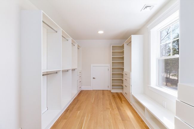 116 Winthrop St, House other with 4 bedrooms, 4 bathrooms and 6 parking in Medway MA | Image 26