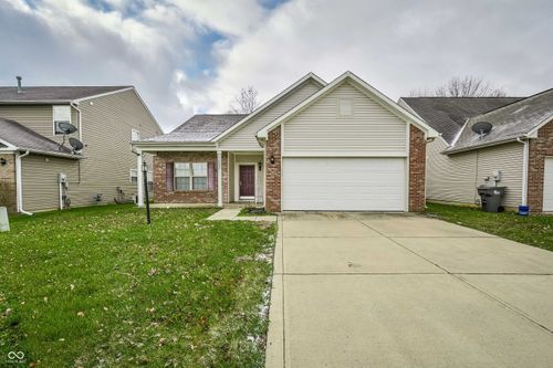 8005 Wildcat Run Ln, Indianapolis, IN, 46239-7638 | Card Image