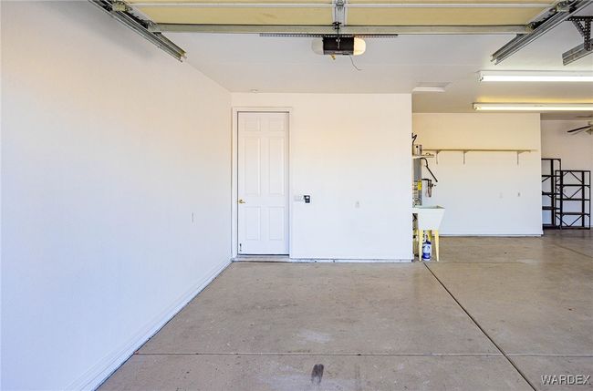 Garage | Image 25