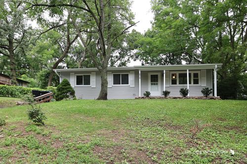 8910 Oriole Trl, Wonder Lake, IL, 60097-9408 | Card Image