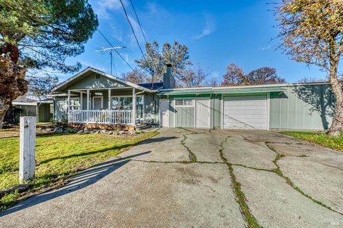 3995 Mullen Ave, Clearlake, CA, 95422-8293 | Card Image