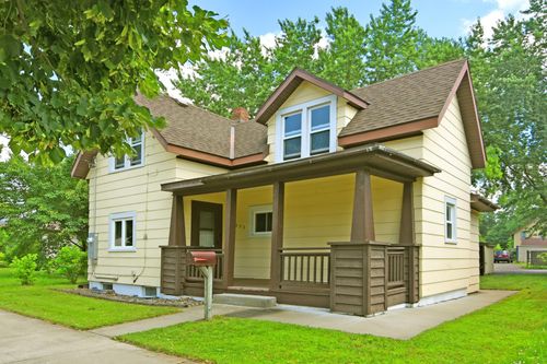 220 31st Ave N, Saint Cloud, MN, 56303-4136 | Card Image