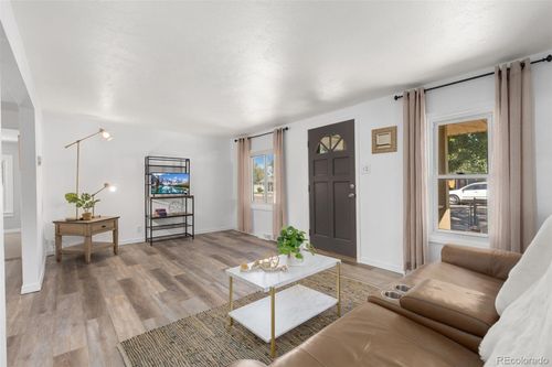 219 N 10th Ave, Brighton, CO, 80601-1811 | Card Image
