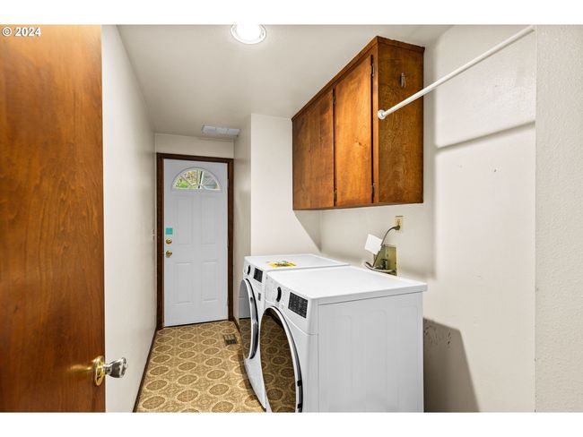 Laundry | Image 15