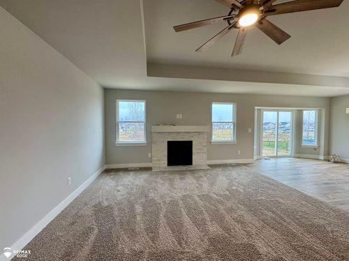 8341 Peninsula Cir, Grand Blanc, MI, 48439-7271 | Card Image