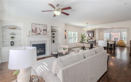 2171 W Village Ln Se, Smyrna, GA, 30080-9253 | Card Image