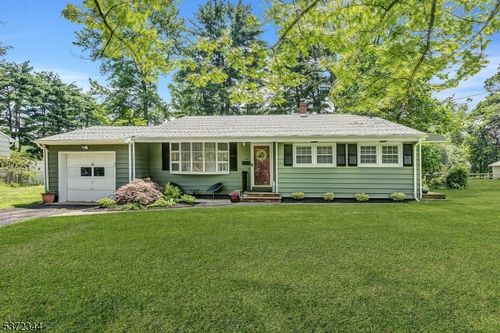 23 Greenbrook Rd, Green Brook, NJ, 08812-2628 | Card Image