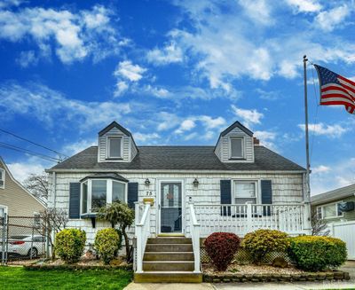 75 Dartmouth Avenue, House other with 2 bedrooms, 1 bathrooms and null parking in Avenel NJ | Image 1