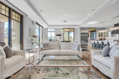 109-2 Biltmore Est, Phoenix, AZ, 85016-2853 | Card Image