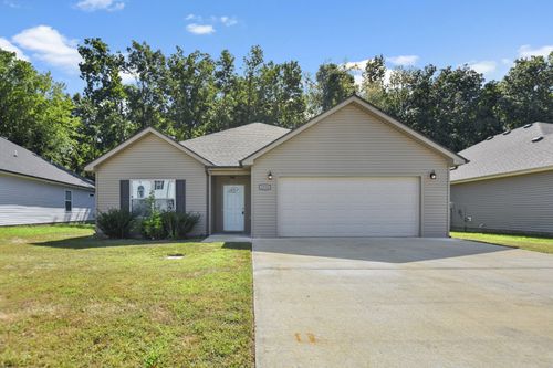 1252 Magnum Dr, Clarksville, TN, 37040-2036 | Card Image