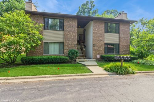 253-253 S Harrison St, Geneva, IL, 60134-2860 | Card Image