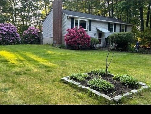 111 S Main St, Newton, NH, 03858-3716 | Card Image