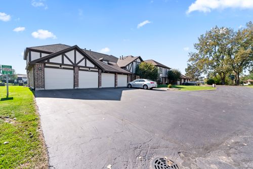 255-15508 Orlan Brook Dr, Orland Park, IL, 60462-7933 | Card Image
