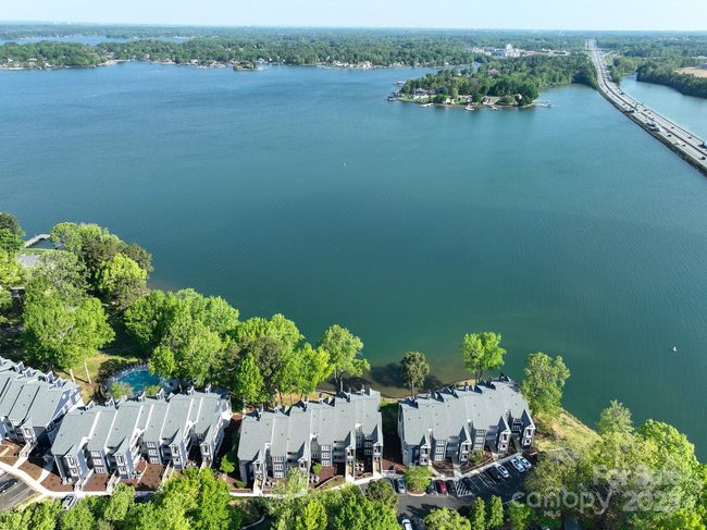 350 Northwest Dr, Condo with 2 bedrooms, 2 bathrooms and null parking in Davidson NC | Image 32
