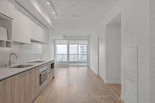 5507-898 Portage Pky, Concord, ON, L4K0J6 | Card Image