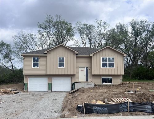 21012 E 6th Ter N, Independence, MO, 64056 | Card Image