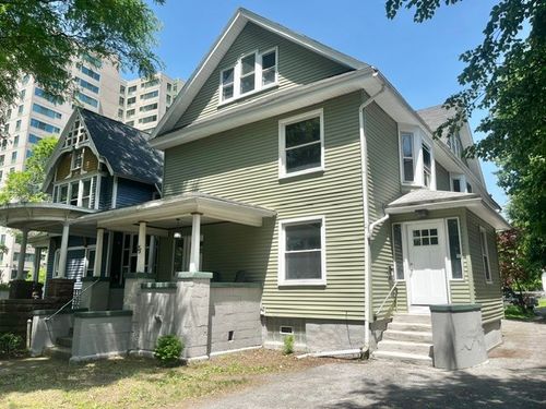 75 Alexander St, Rochester, NY, 14620-1122 | Card Image