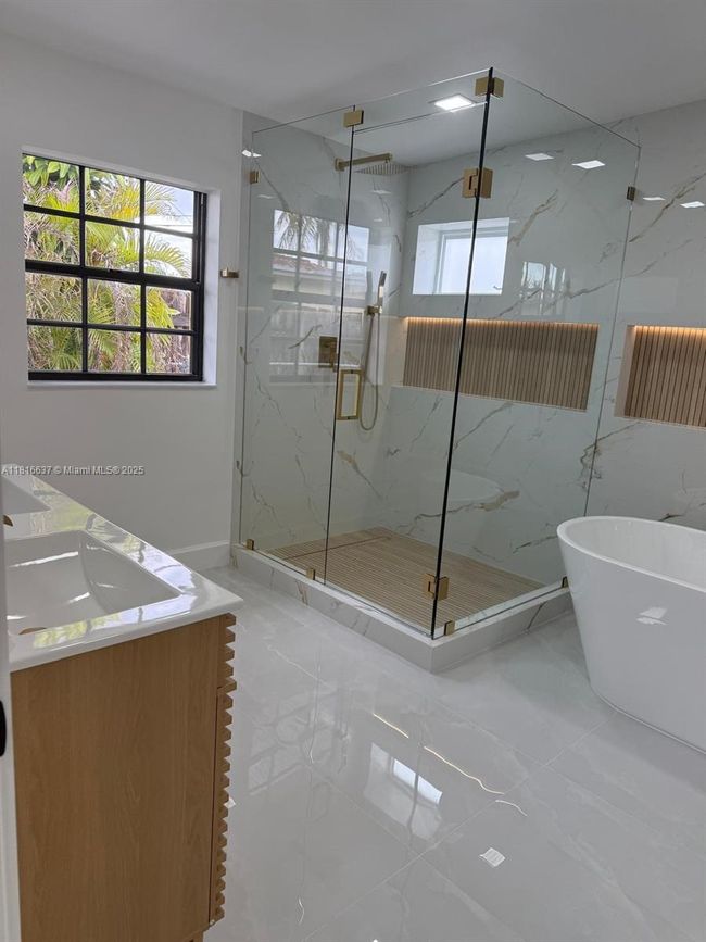 4314 Sw 97 Th Ct, House other with 5 bedrooms, 2 bathrooms and null parking in Miami FL | Image 33