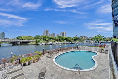 204-300 Diplomat Pkwy, Hallandale Beach, FL, 33009-3762 | Card Image