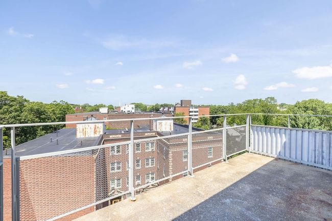 APT-824 - 14 Concord Ave, Condo with 3 bedrooms, 2 bathrooms and 1 parking in Cambridge MA | Image 15
