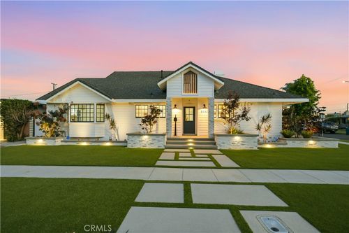 6440 E El Roble St, Long Beach, CA, 90815-4617 | Card Image