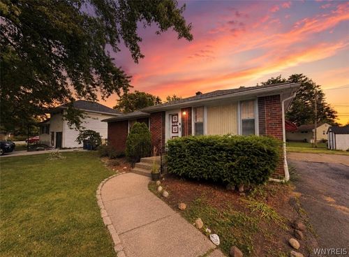 222 Frankhauser Rd, Amherst, NY, 14221-4329 | Card Image