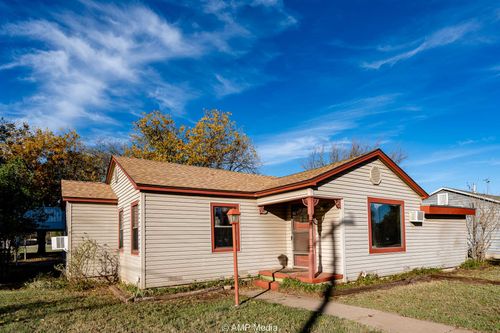 38 Nw Avenue G, Hamlin, TX, 79520-3822 | Card Image