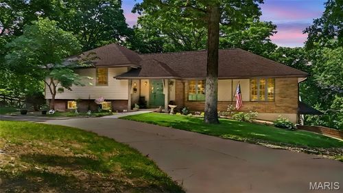 800 Matson Hill Rd, Defiance, MO, 63341-3016 | Card Image