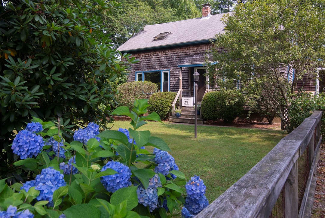 Poplar Ave, Wood River Junction, RI 02894