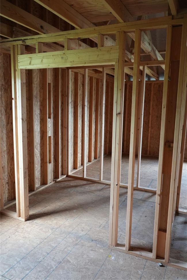 Secondary Bedroom Walk-in Closet | Image 12