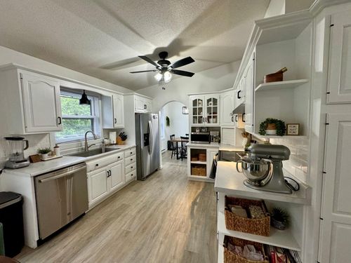 136 Circle Pines Dr Nw, Bemidji, MN, 56601-4248 | Card Image