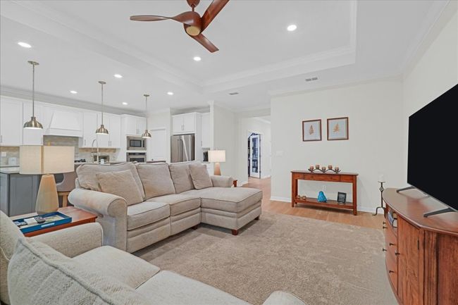 Living Room | Image 22