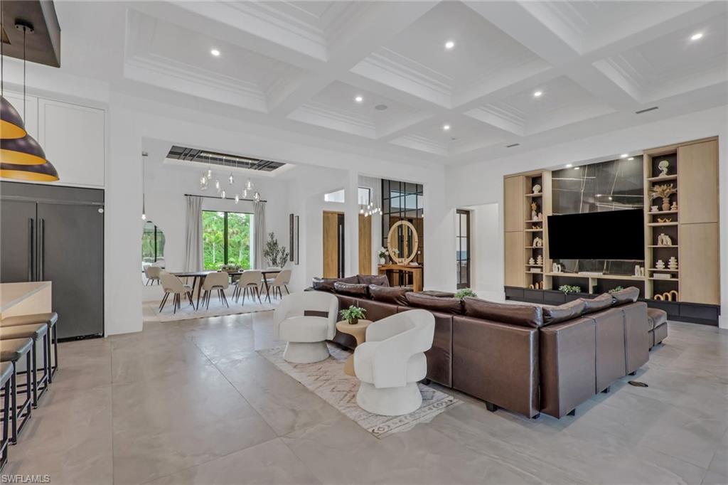 Residential in NAPLES 5