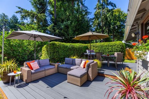 1905 216th Ave Se, Sammamish, WA, 98075-7172 | Card Image