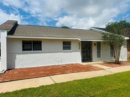 6869 Chasewood Dr, Missouri City, TX, 77489-2520 | Card Image