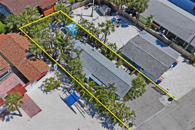 13123 4 Th St E, House other with 2 bedrooms, 1 bathrooms and null parking in Madeira Beach FL | Image 11