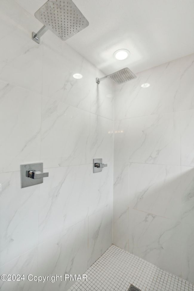 05-37 Summit Wind Drive05 | Image 12