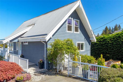 433 Davis Rd, Ladysmith, BC, V9G1V5 | Card Image
