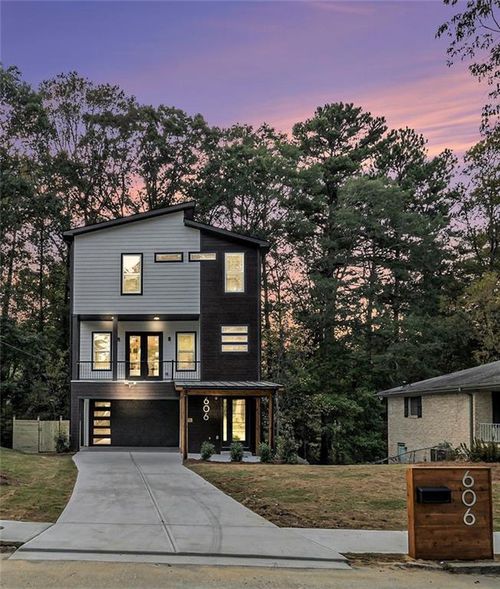 606 Church St Nw, Atlanta, GA, 30318-6241 | Card Image