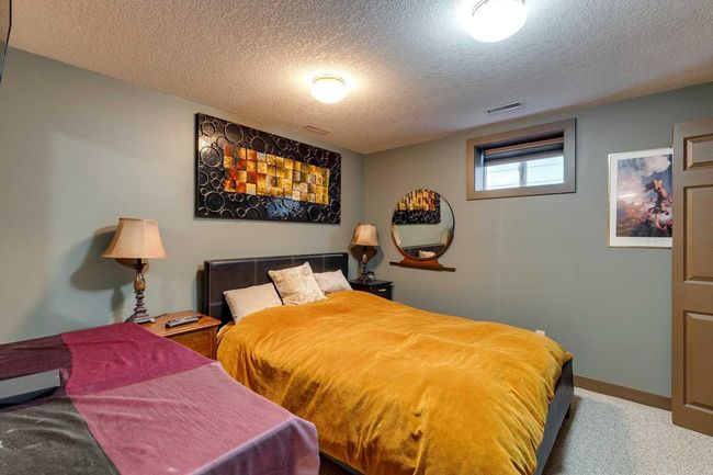 70 Mayfair Rd Sw, House detached with 3 bedrooms, 4 bathrooms and 3 parking in Calgary AB | Image 30