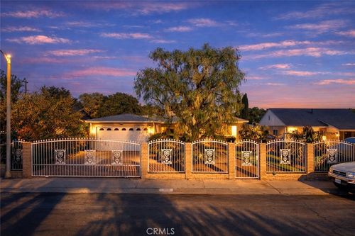 8838 Murietta Ave, Panorama City, CA, 91402-2626 | Card Image