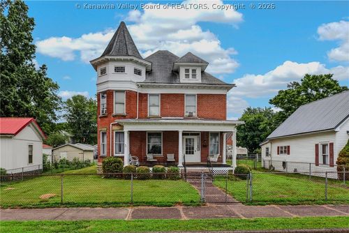 107 Henry St, Ravenswood, WV, 26164-1619 | Card Image