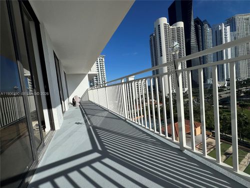 apt-1002-210 174th St, Sunny Isles Beach, FL, 33160-3339 | Card Image