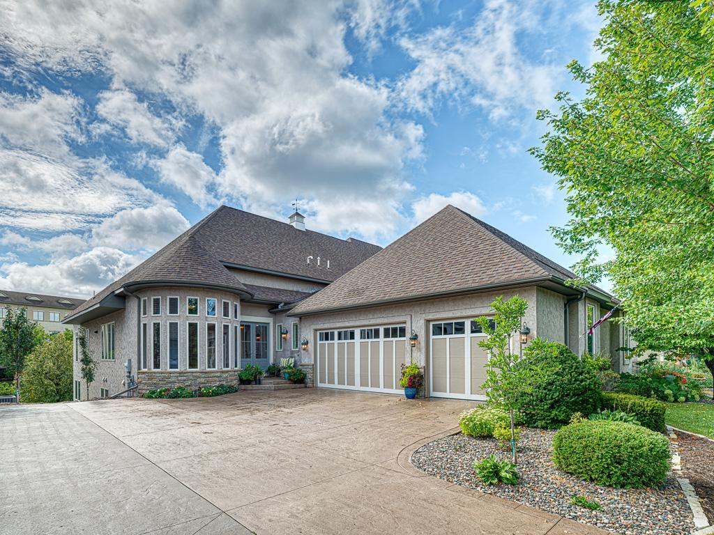 Stonebridge Rd, Saint Paul, MN 55118
