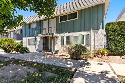 3078 S Pecos Rd, Las Vegas, NV, 89121-2305 | Card Image
