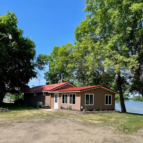 601 Main St N, Underwood, MN, 56586-7111 | Card Image