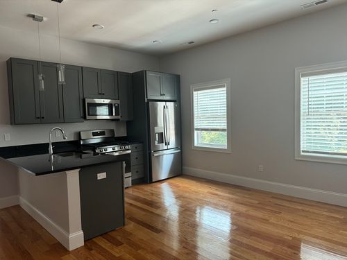 apt-203-804 Waverley St, Framingham, MA, 01702-6891 | Card Image
