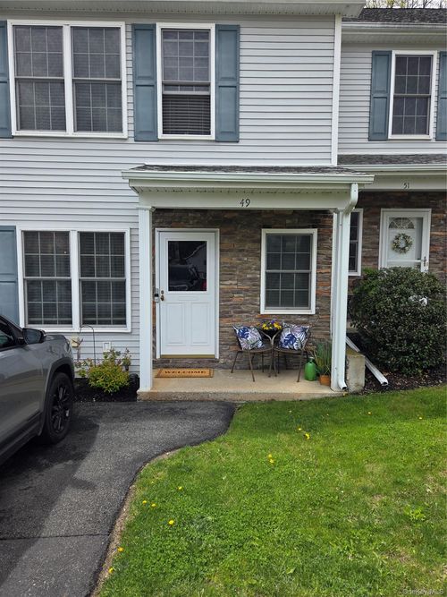 49-49 Aveonis Ct, Fishkill, NY, 12524-1638 | Card Image